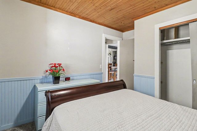 90 S Clymer Street, Pentwater Vlg, MI 49449