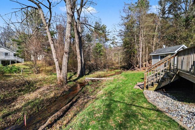 90 S Clymer Street, Pentwater Vlg, MI 49449