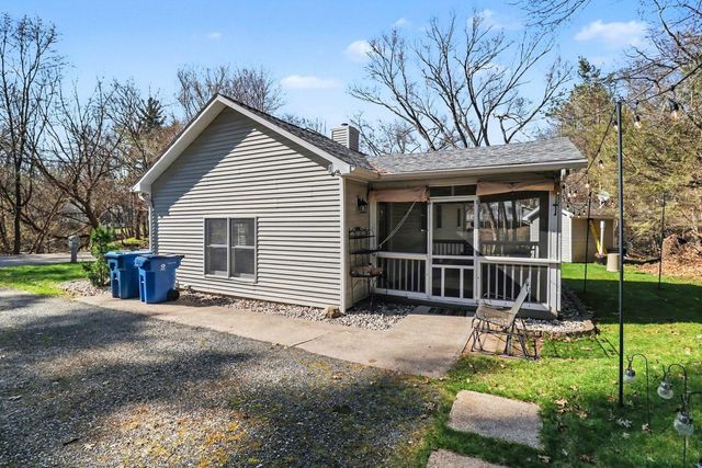 90 S Clymer Street, Pentwater Vlg, MI 49449
