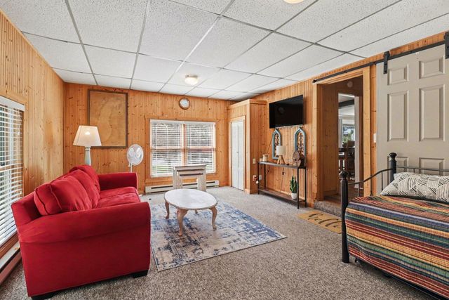 90 S Clymer Street, Pentwater Vlg, MI 49449