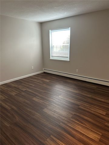 3 Admiralty Drive 11-5, Middletown, RI 02842