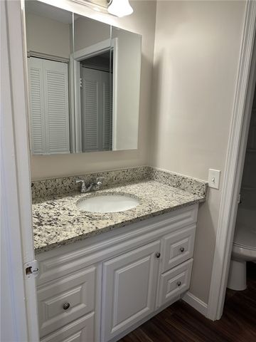 3 Admiralty Drive 11-5, Middletown, RI 02842