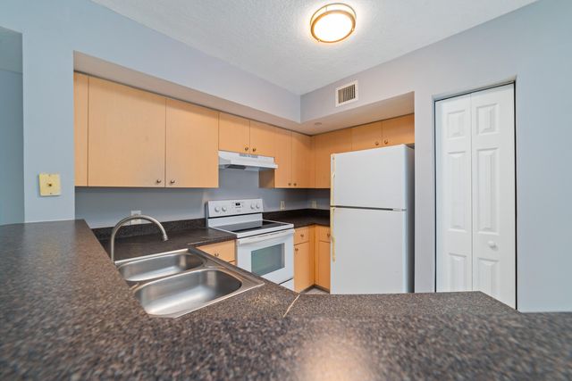 4151 San Marino Boulevard 203, West Palm Beach, FL 33409