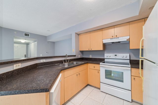 4151 San Marino Boulevard 203, West Palm Beach, FL 33409