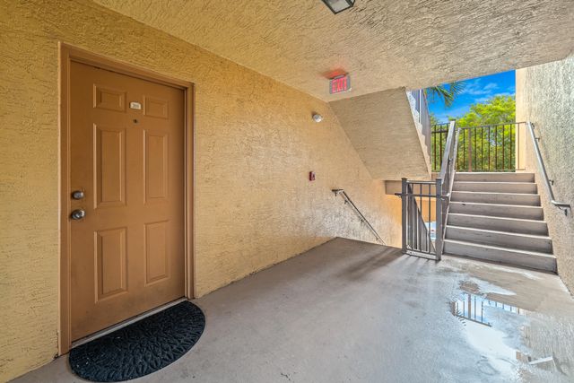 4151 San Marino Boulevard 203, West Palm Beach, FL 33409