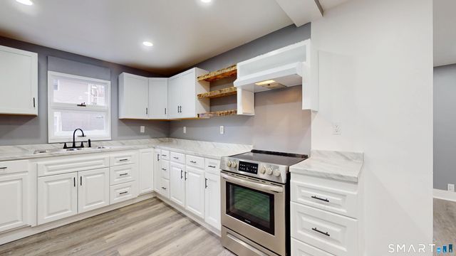 30 Pond Street, Naugatuck, CT 06770