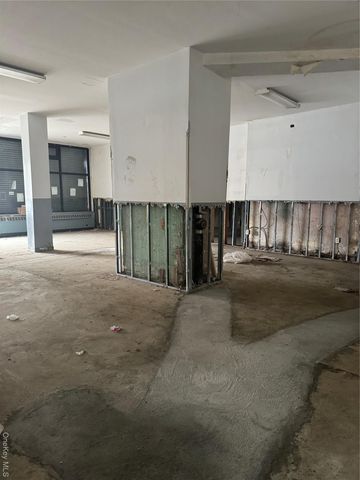 1105 College Avenue Store 3 -4, Bronx, NY 10456