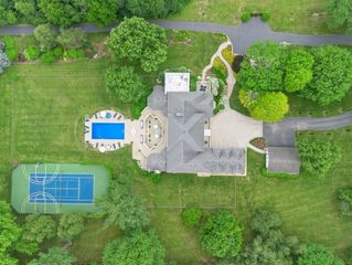 5N113 Burr Road, St. Charles, IL 60175