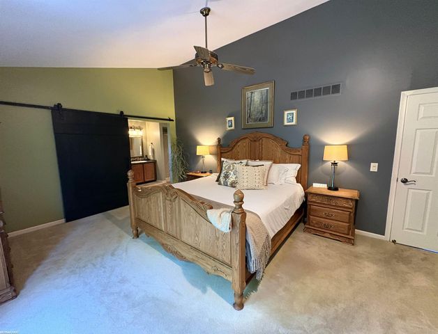 1734 Snowden Circle, Rochester Hills, MI 48306