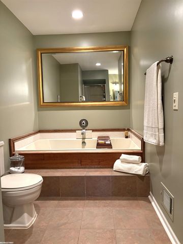 1734 Snowden Circle, Rochester Hills, MI 48306