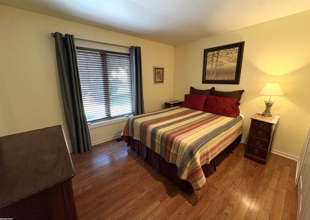 1734 Snowden Circle, Rochester Hills, MI 48306