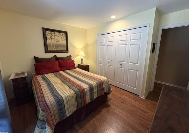 1734 Snowden Circle, Rochester Hills, MI 48306