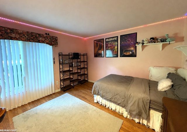 1734 Snowden Circle, Rochester Hills, MI 48306