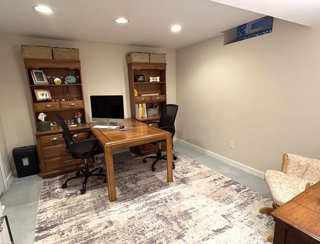 1734 Snowden Circle, Rochester Hills, MI 48306