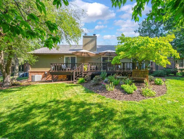 1734 Snowden Circle, Rochester Hills, MI 48306