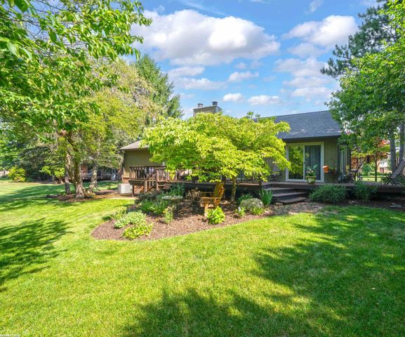 1734 Snowden Circle, Rochester Hills, MI 48306