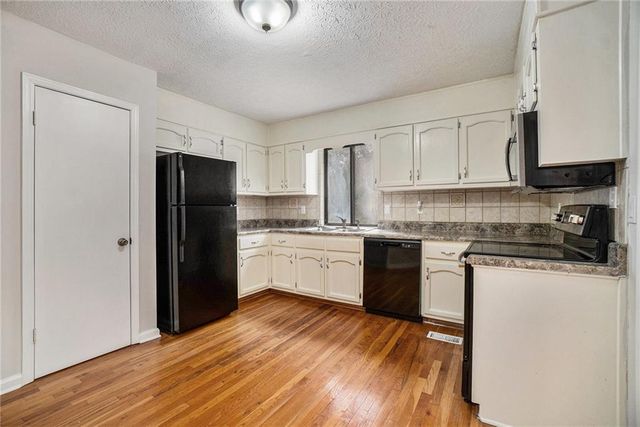 6701 Live Oak Lane, Douglasville, GA 30135