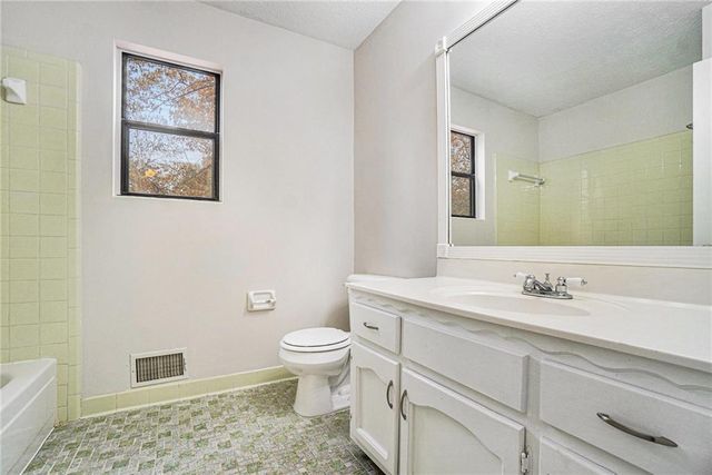 6701 Live Oak Lane, Douglasville, GA 30135