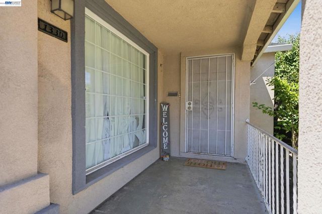 1330 W Park St, Stockton, CA 95203