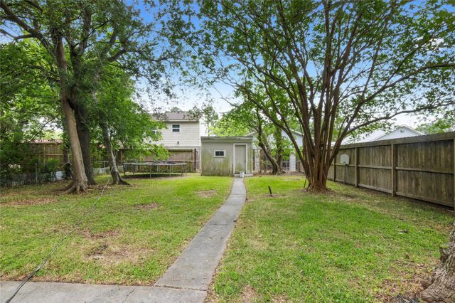 1903 Oleander Drive, La Marque, TX 77568