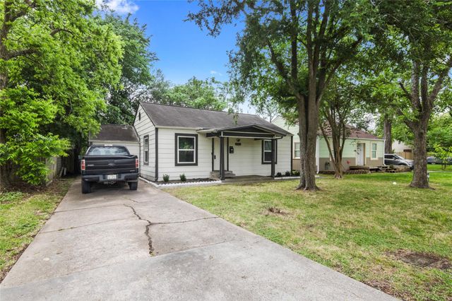 1903 Oleander Drive, La Marque, TX 77568