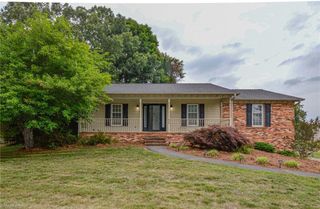 804 Newington Drive, Clemmons, NC 27012