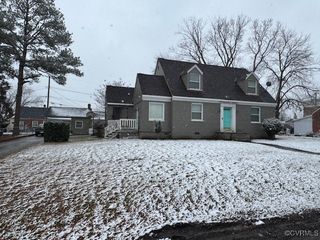 2103 Henderson Rd, Richmond, VA 23230