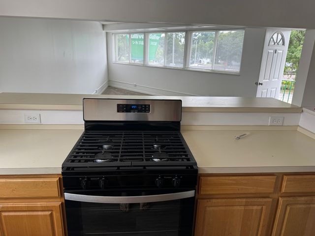 702 E Northwest Highway E B, Arlington Heights, IL 60004