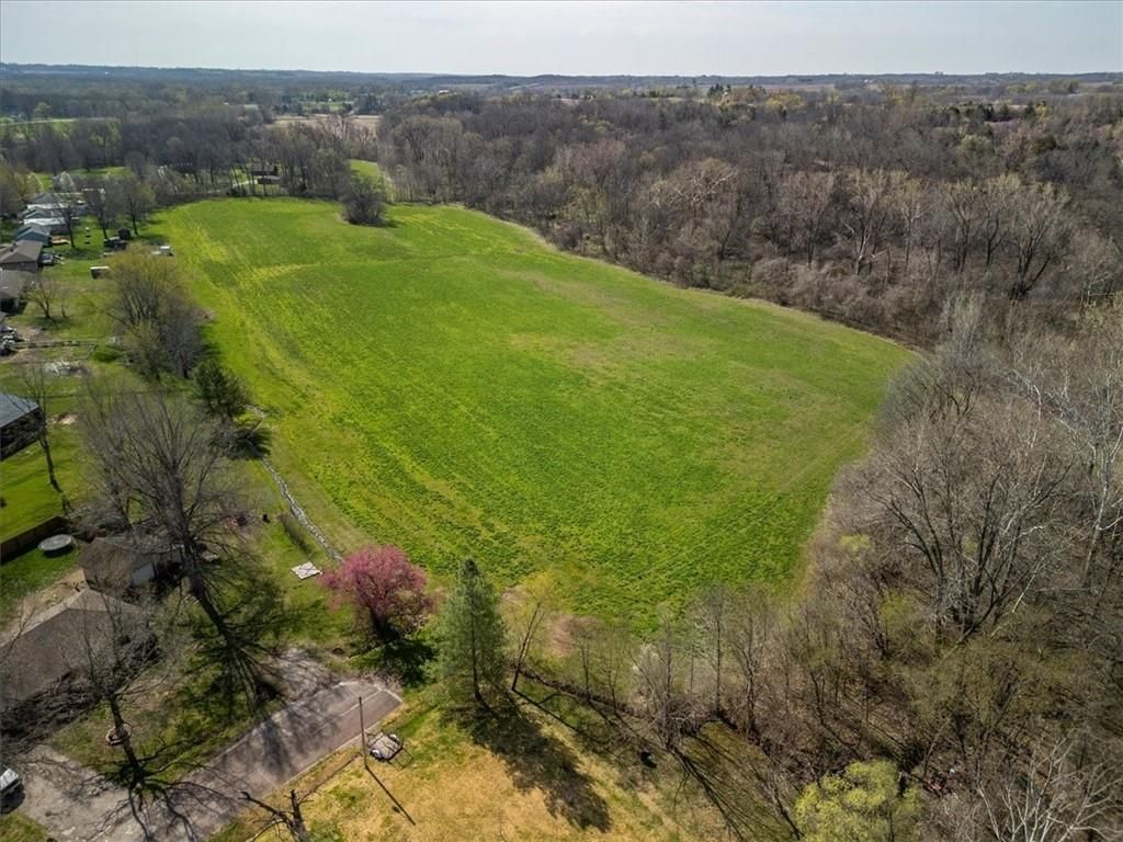 Chickadee Court, Agency, MO 64401