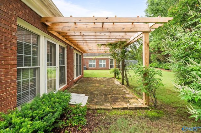 5030 Somerby Drive, Huntsville, AL 35802