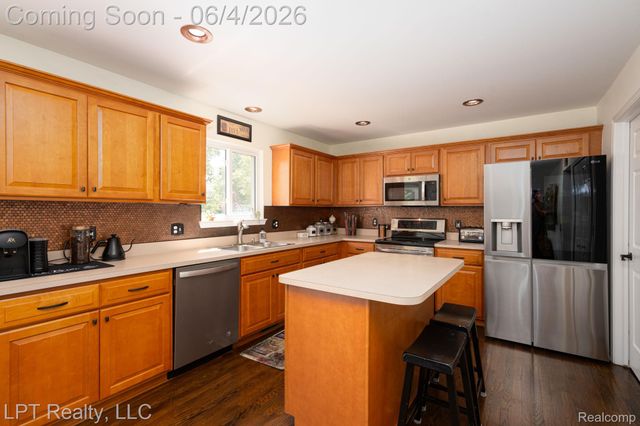 1366 Hidden Wood Court, Grand Blanc Charter Township, MI 48439