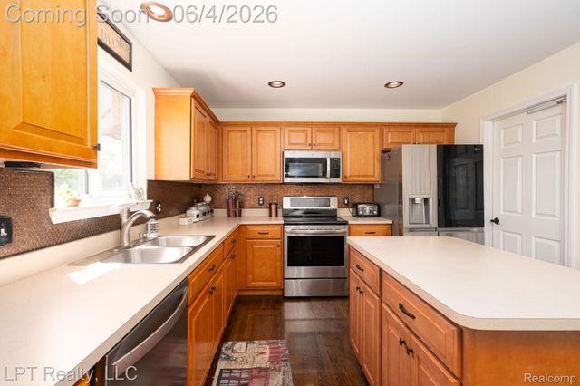 1366 Hidden Wood Court, Grand Blanc Charter Township, MI 48439