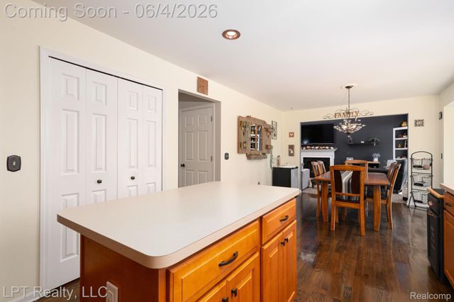 1366 Hidden Wood Court, Grand Blanc Charter Township, MI 48439
