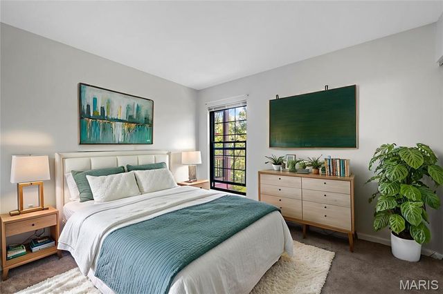 5581 Baronridge Drive 5, St Louis, MO 63129