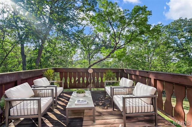 5581 Baronridge Drive 5, St Louis, MO 63129