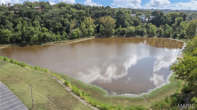 5581 Baronridge Drive 5, St Louis, MO 63129