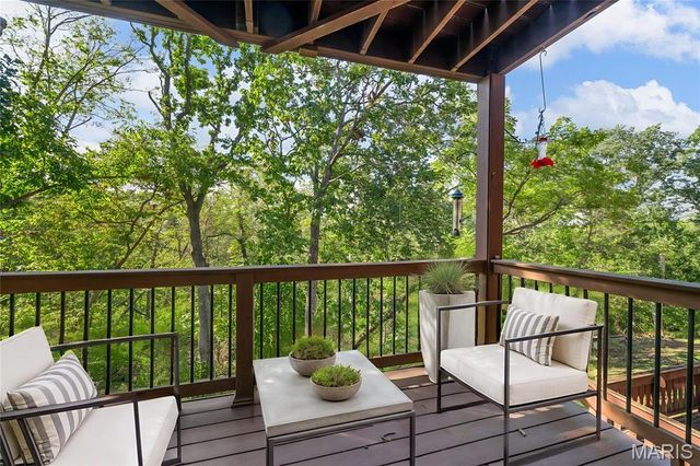 5581 Baronridge Drive 5, St Louis, MO 63129