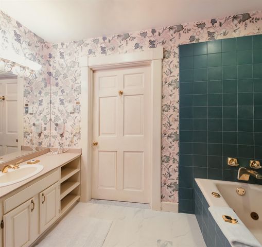 124 Elm Street, Bennington, VT 05201