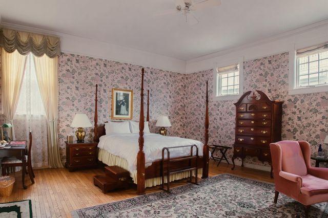 124 Elm Street, Bennington, VT 05201