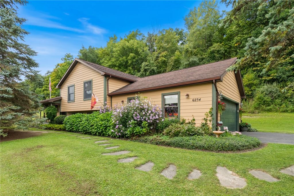 6234 County Rd 32 Road, Canandaigua Town, NY 14424