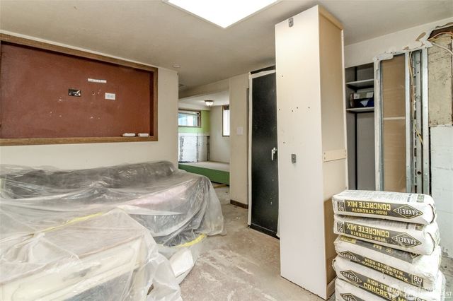 1551 N Callow Avenue, Bremerton, WA 98312