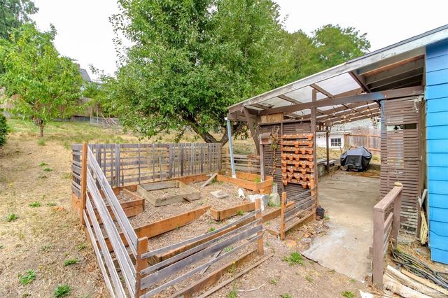 1551 N Callow Avenue, Bremerton, WA 98312