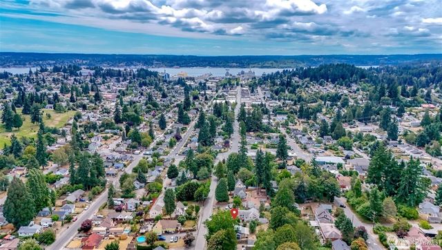 1551 N Callow Avenue, Bremerton, WA 98312
