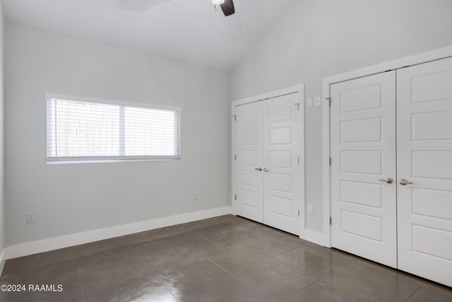 310 Highland Oaks Lane, Lafayette, LA 70508