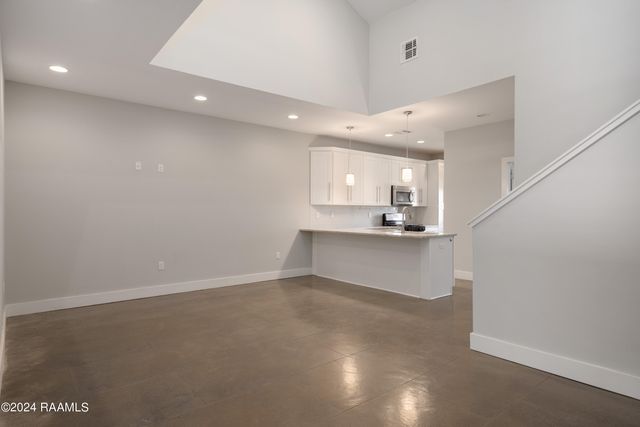 310 Highland Oaks Lane, Lafayette, LA 70508