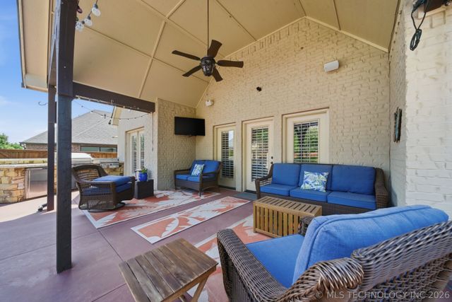 3121 E 146th Place S, Bixby, OK 74008