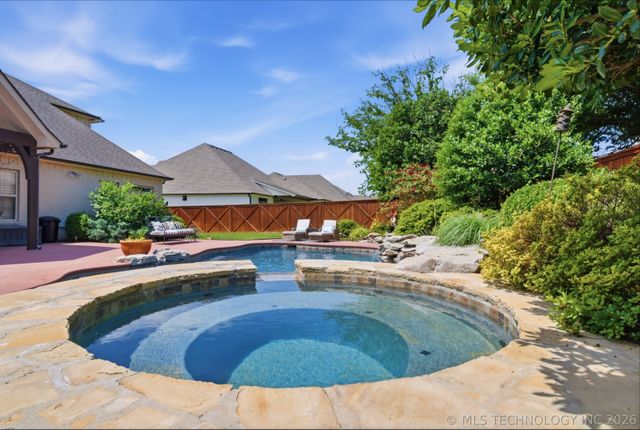 3121 E 146th Place S, Bixby, OK 74008