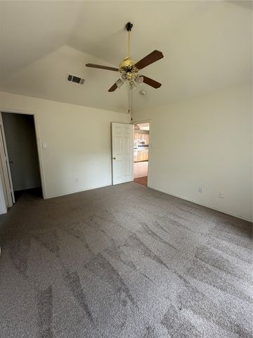 2707 Red Oak Drive, Grand Prairie, TX 75052
