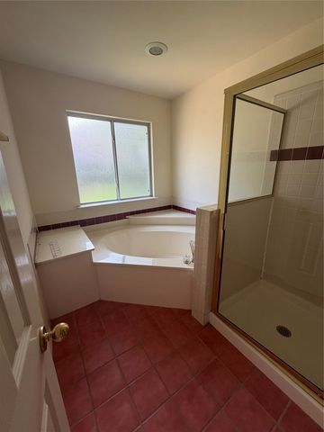 2707 Red Oak Drive, Grand Prairie, TX 75052