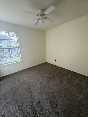 2707 Red Oak Drive, Grand Prairie, TX 75052